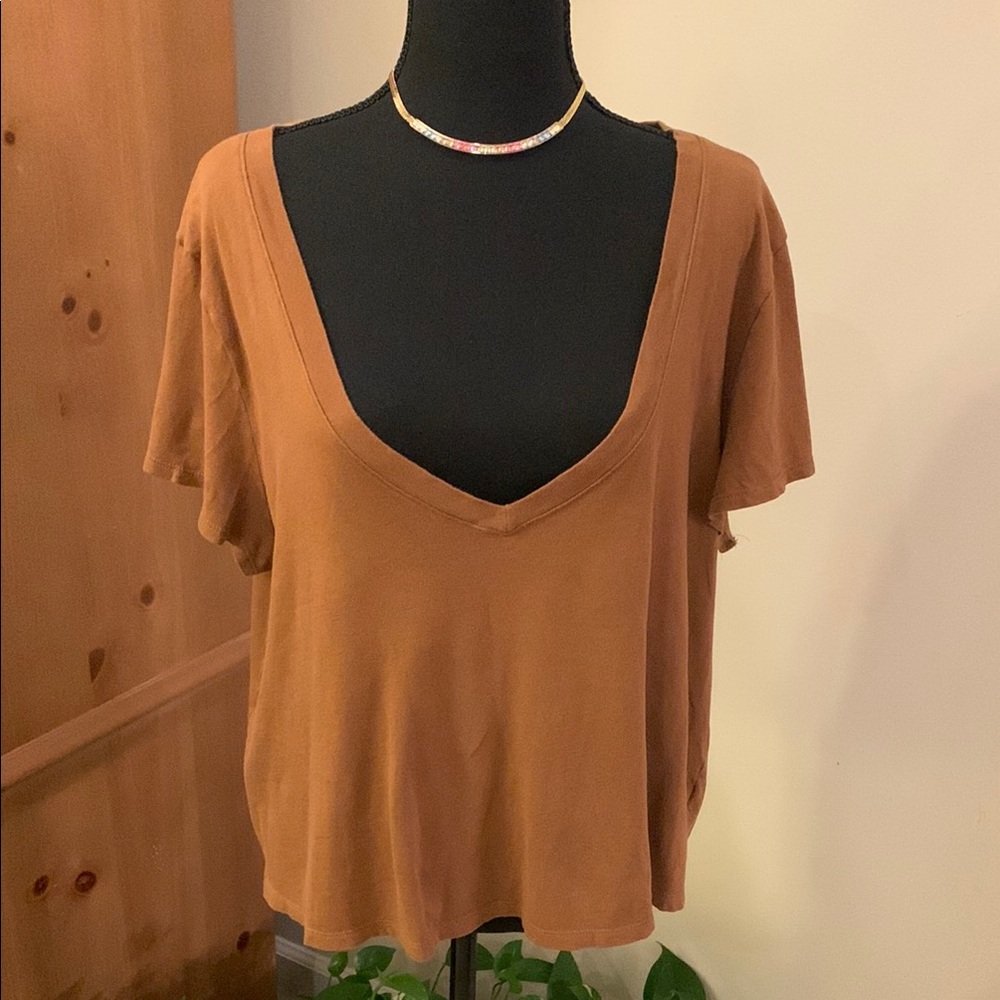 🌹Madewell • Vintage Look Low V - Neck Halter Brown Short Sleeve Relaxed Tee •